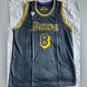 Kobe Bryant Lakers #8 Statue Giveaway Black Snake Skin Jersey 2/8/24 SGA Gigi 2